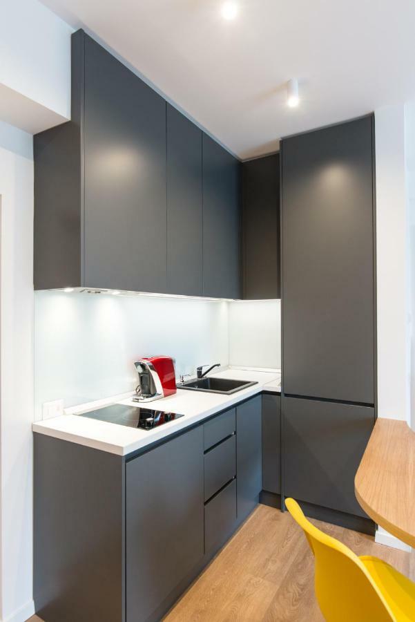 Arbans Elegant Apartment In The City Center Bucharest Exterior photo