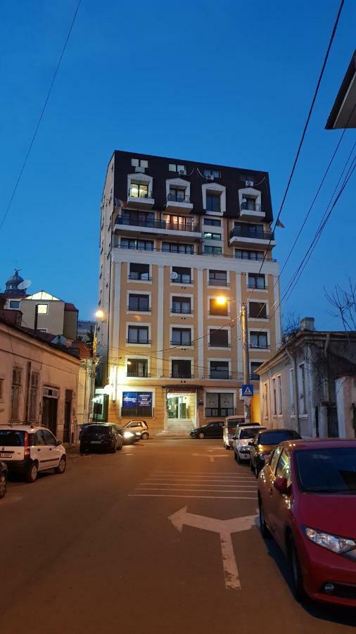 Arbans Elegant Apartment In The City Center Bucharest Exterior photo