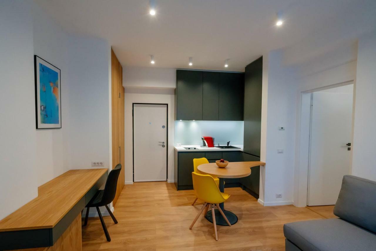 Arbans Elegant Apartment In The City Center Bucharest Exterior photo