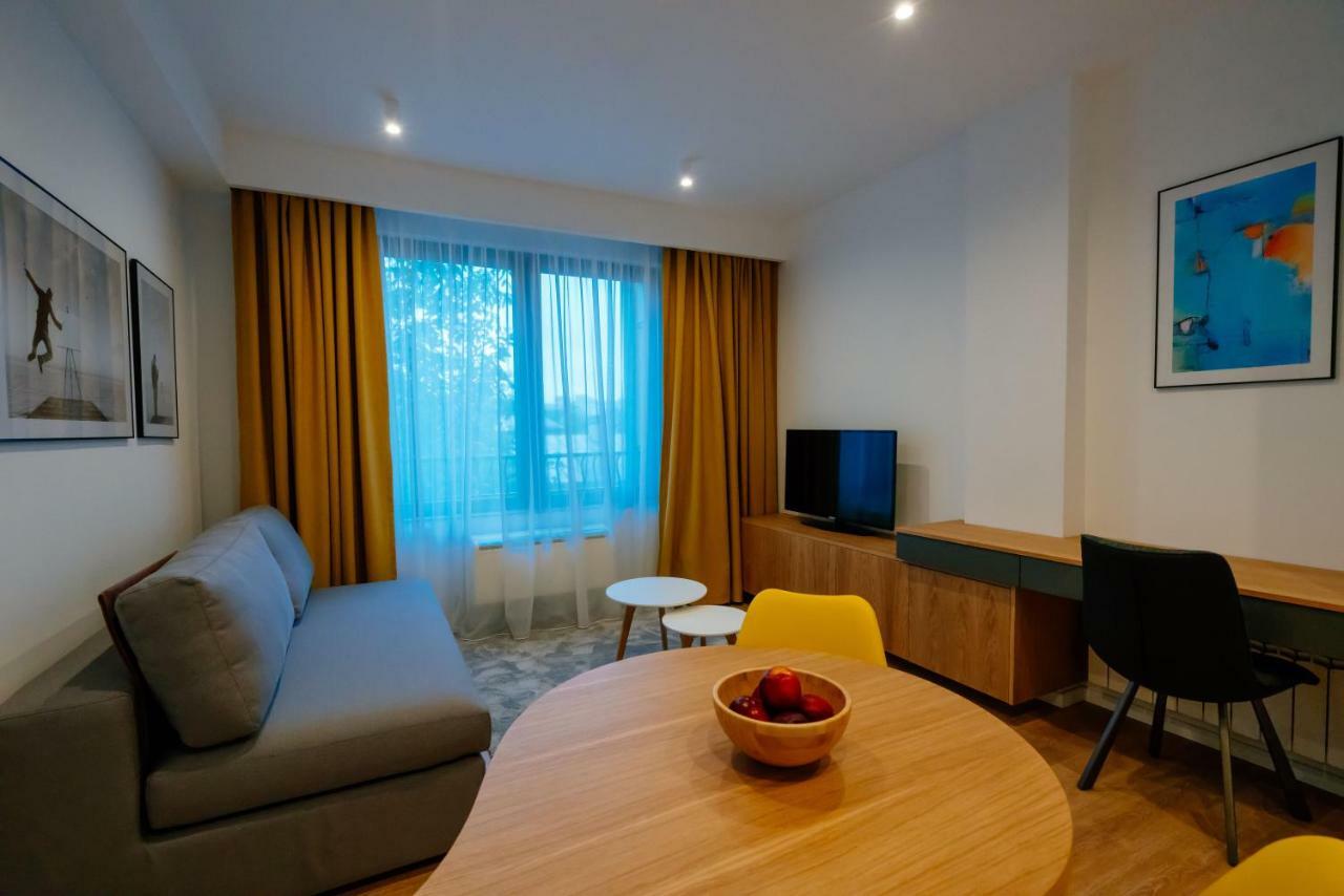 Arbans Elegant Apartment In The City Center Bucharest Exterior photo